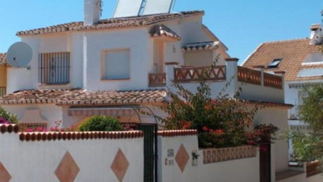 4 bedroom Semi-detached for sale in Calahonda – R5025967