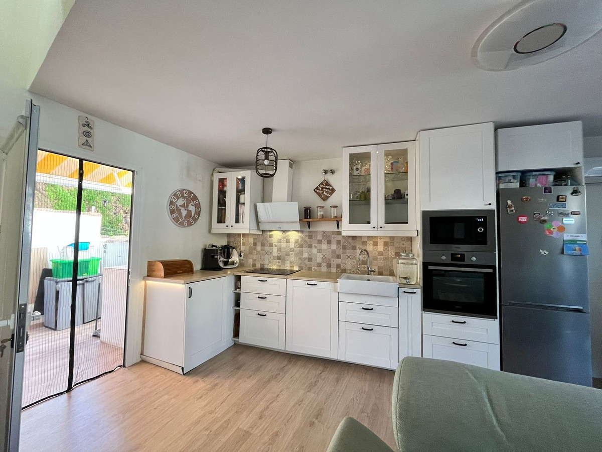 Adosados de 2 dormitorios en venta en Marbella – R5232262