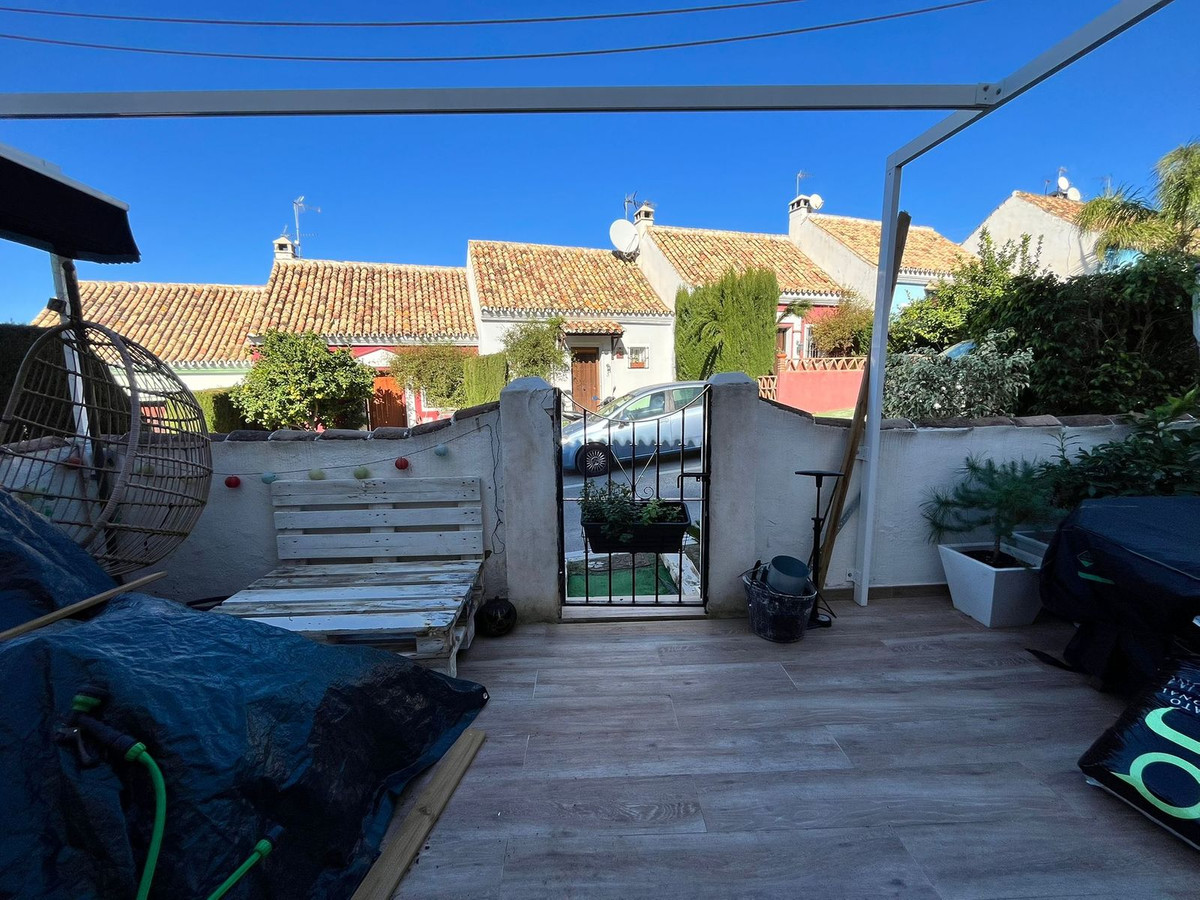 Adosados de 2 dormitorios en venta en Marbella – R5232262