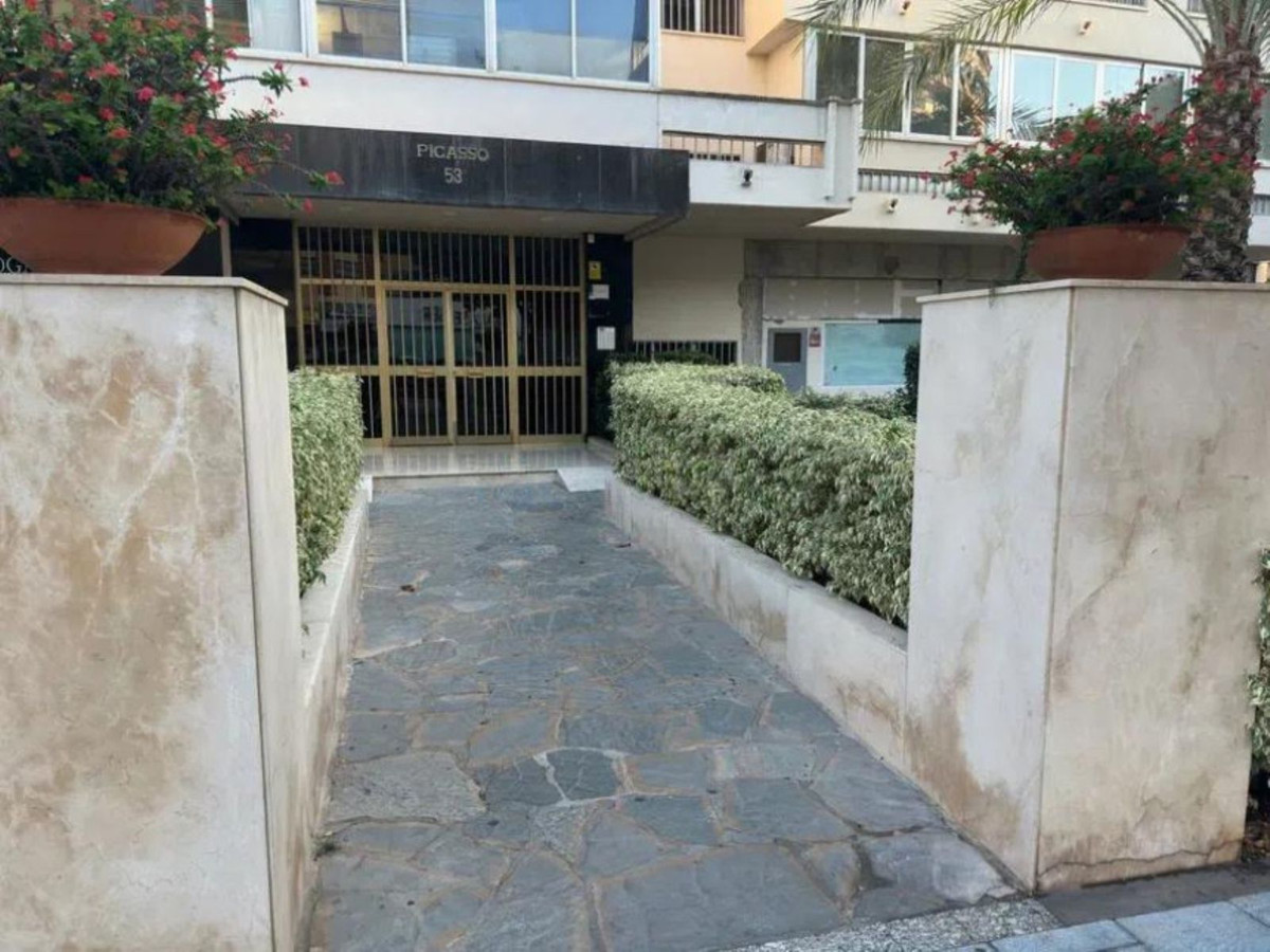 3 bedroom Apartments for sale in Marbella – R5231146