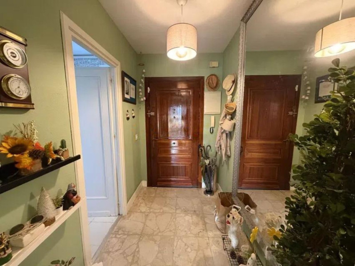 3 bedroom Apartments for sale in Marbella – R5231146