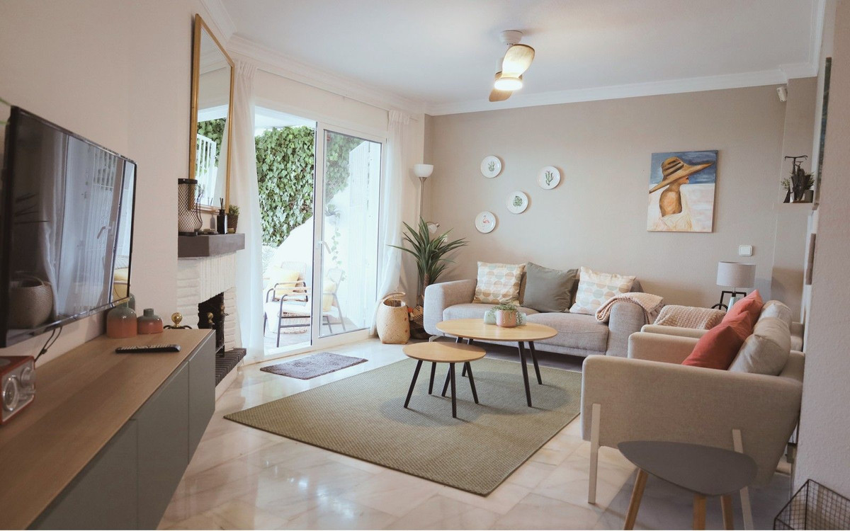 2 bedroom Apartments for sale in Calahonda – R5257657