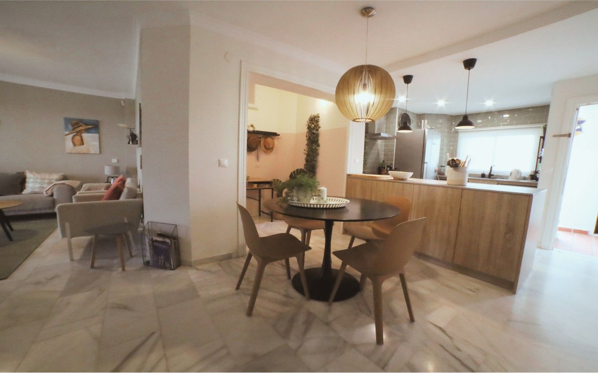 2 bedroom Apartments for sale in Calahonda – R5257657