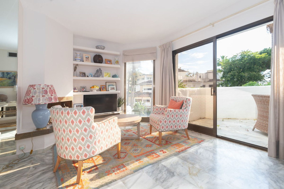 Apartamentos de 3 dormitorios en venta en Elviria – R5249971