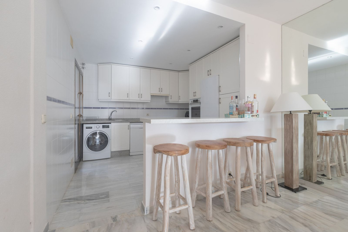 Apartamentos de 3 dormitorios en venta en Elviria – R5249971