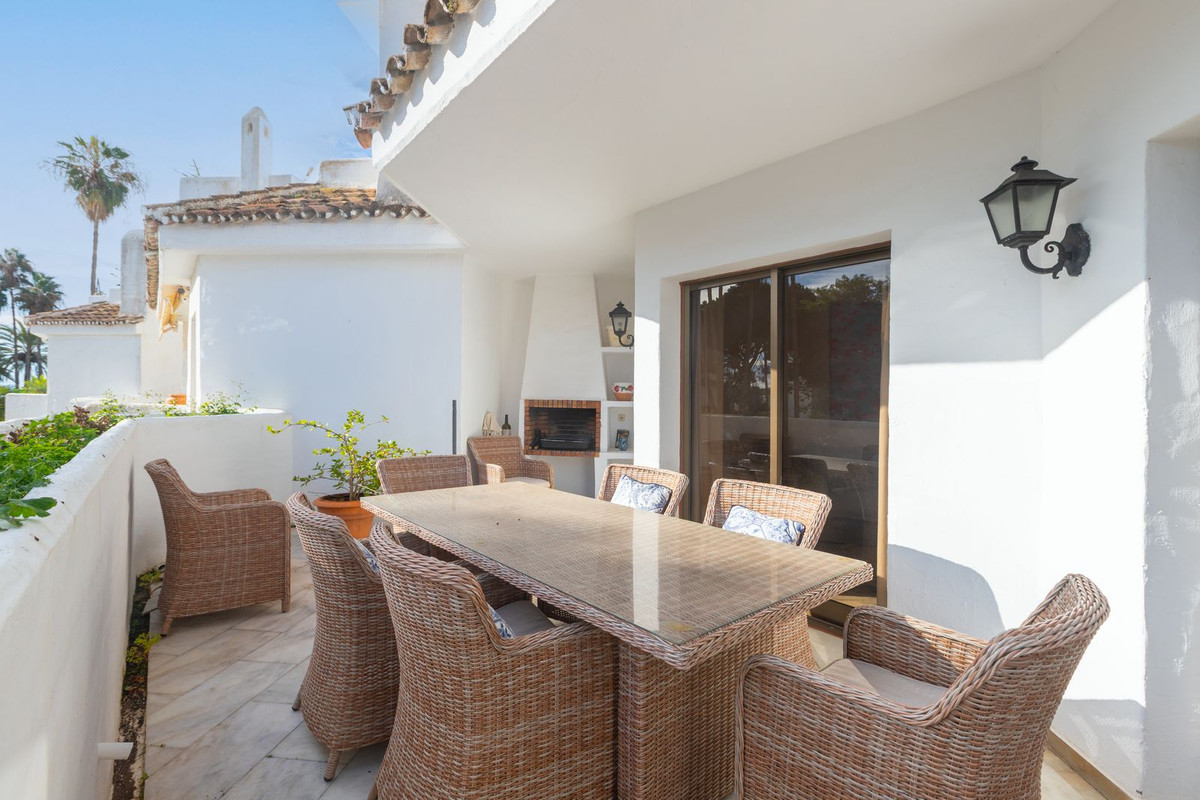 Apartamentos de 3 dormitorios en venta en Elviria – R5249971