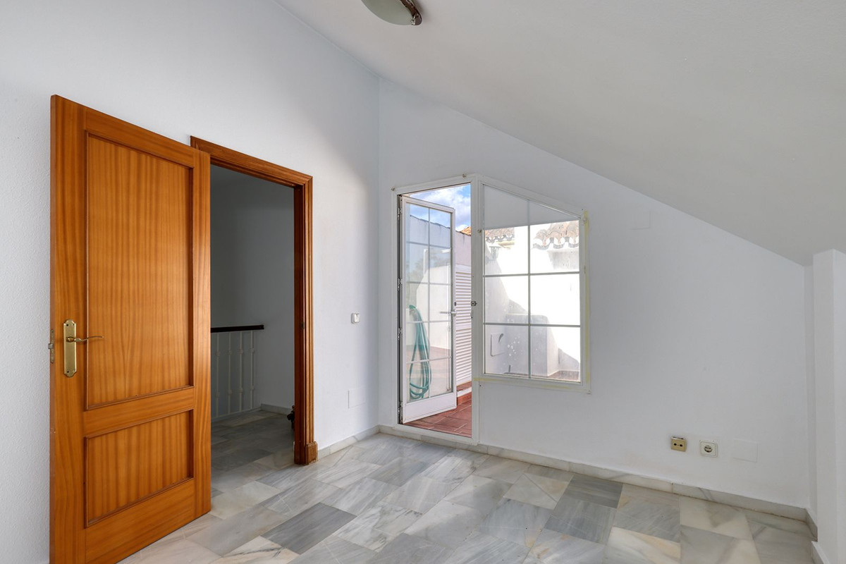 3 bedroom Townhouses for sale in Elviria – R5237515 3 bedroom Townhouses for sale in Elviria – R5237515