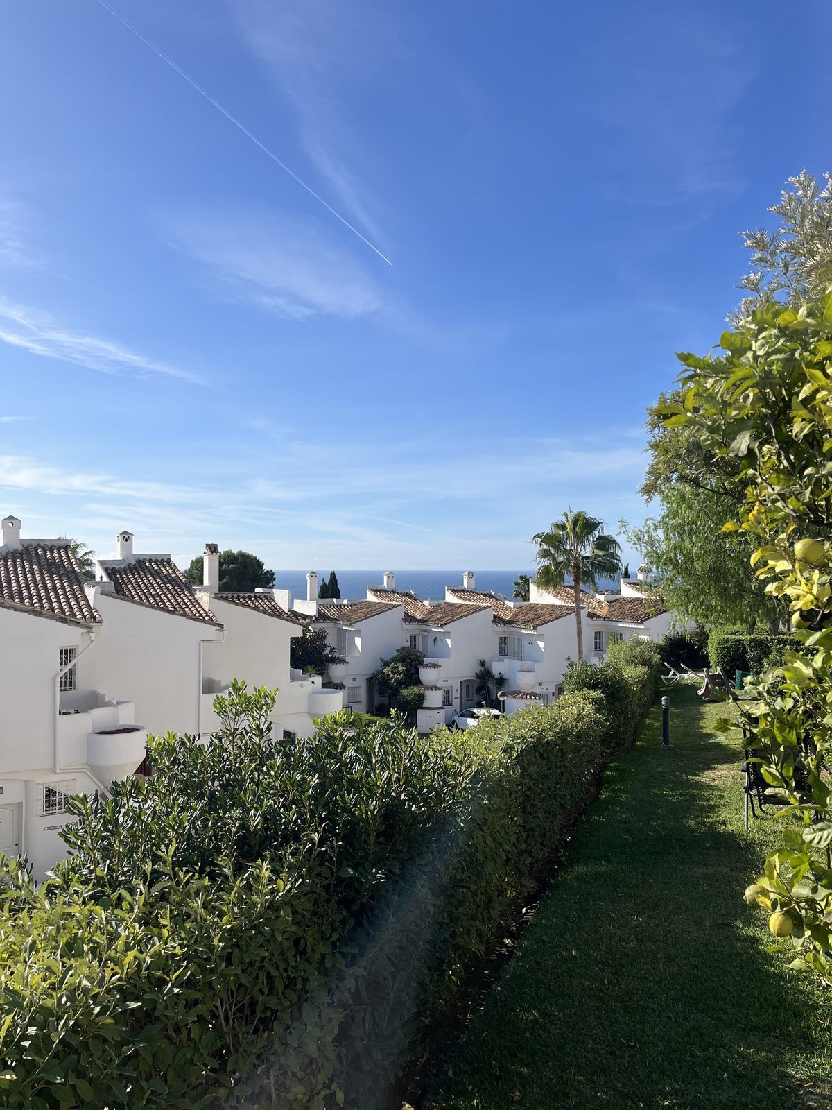 Adosados de 3 dormitorios en venta en Calahonda – R5231110