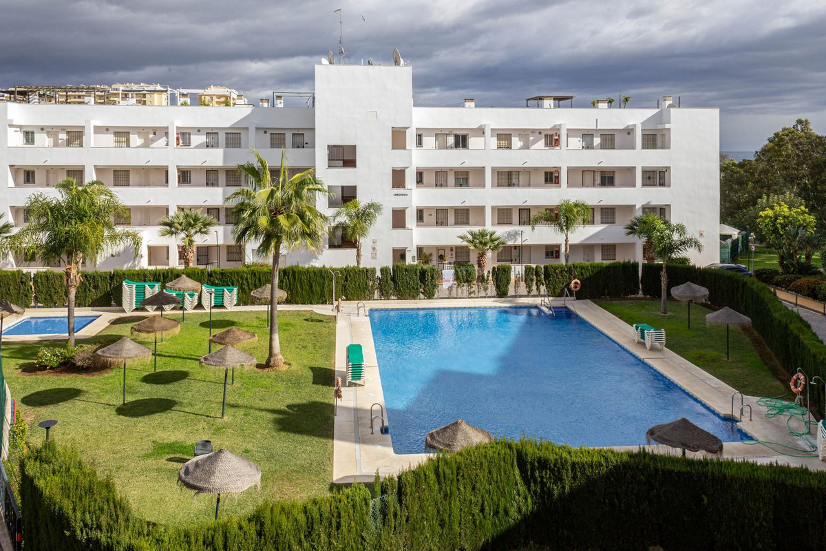 2 bedroom Apartments for sale in La Cala de Mijas – R5248657