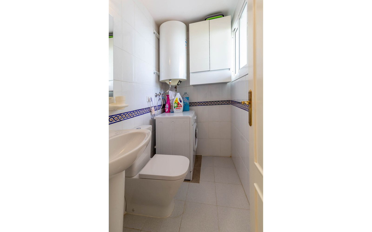 2 bedroom Apartments for sale in La Cala de Mijas – R5248657