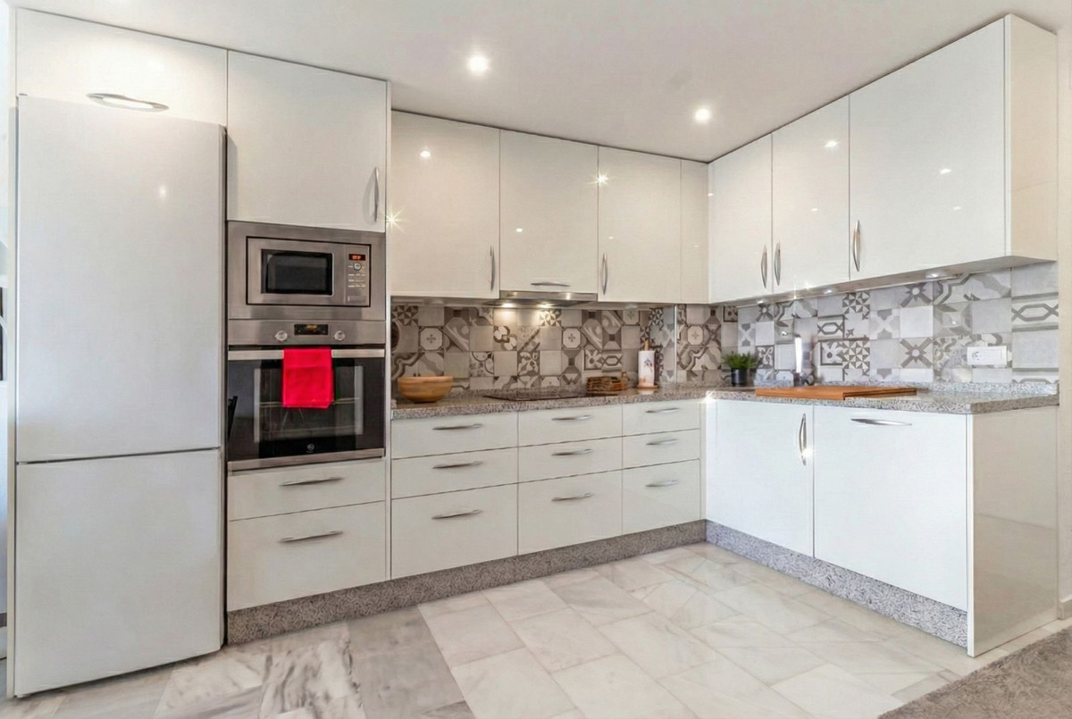 2 bedroom Apartments for sale in La Cala de Mijas – R5248657