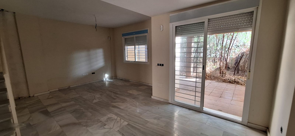 3 bedroom Townhouses for sale in Calahonda – R5255527