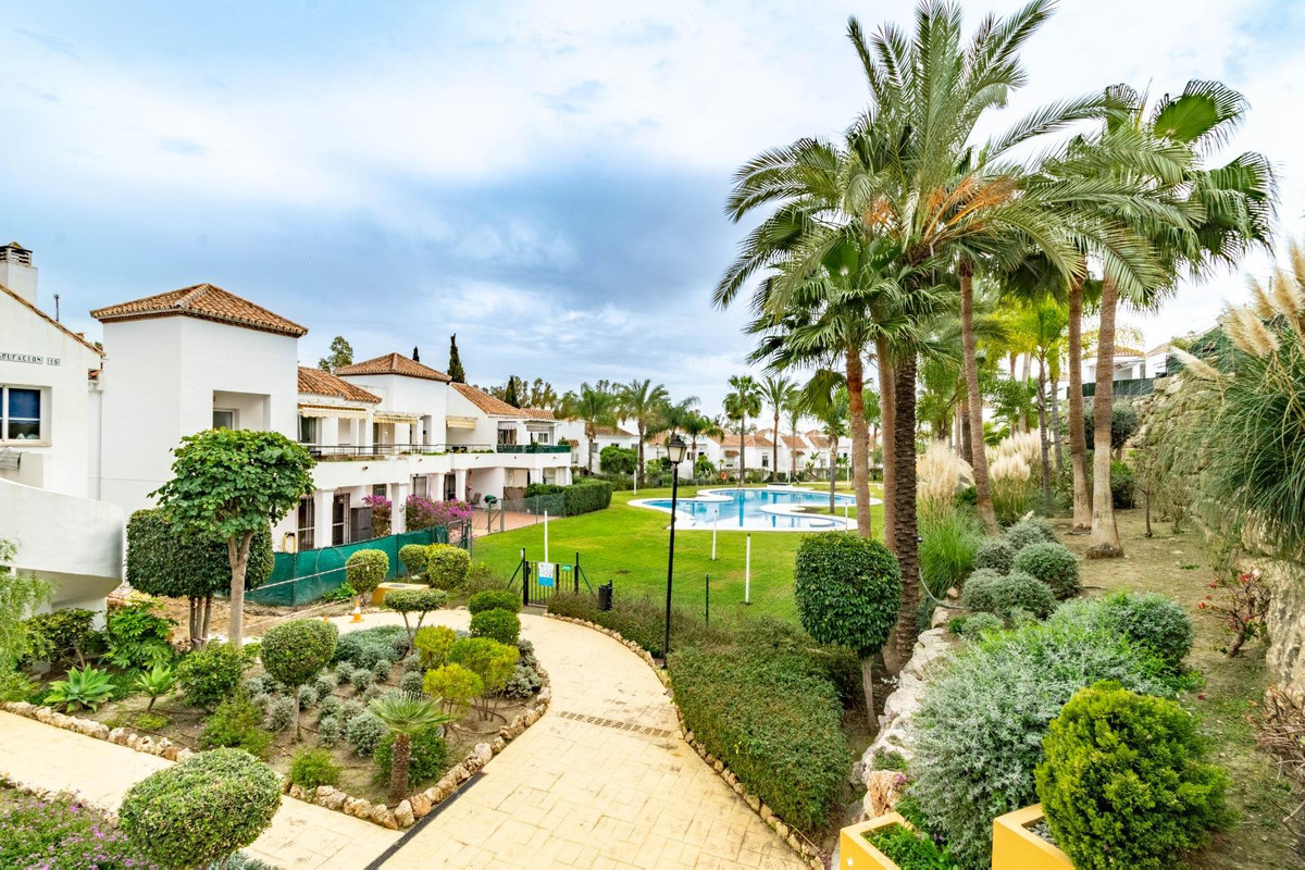 2 bedroom Apartments for sale in Marbella – R5220412
