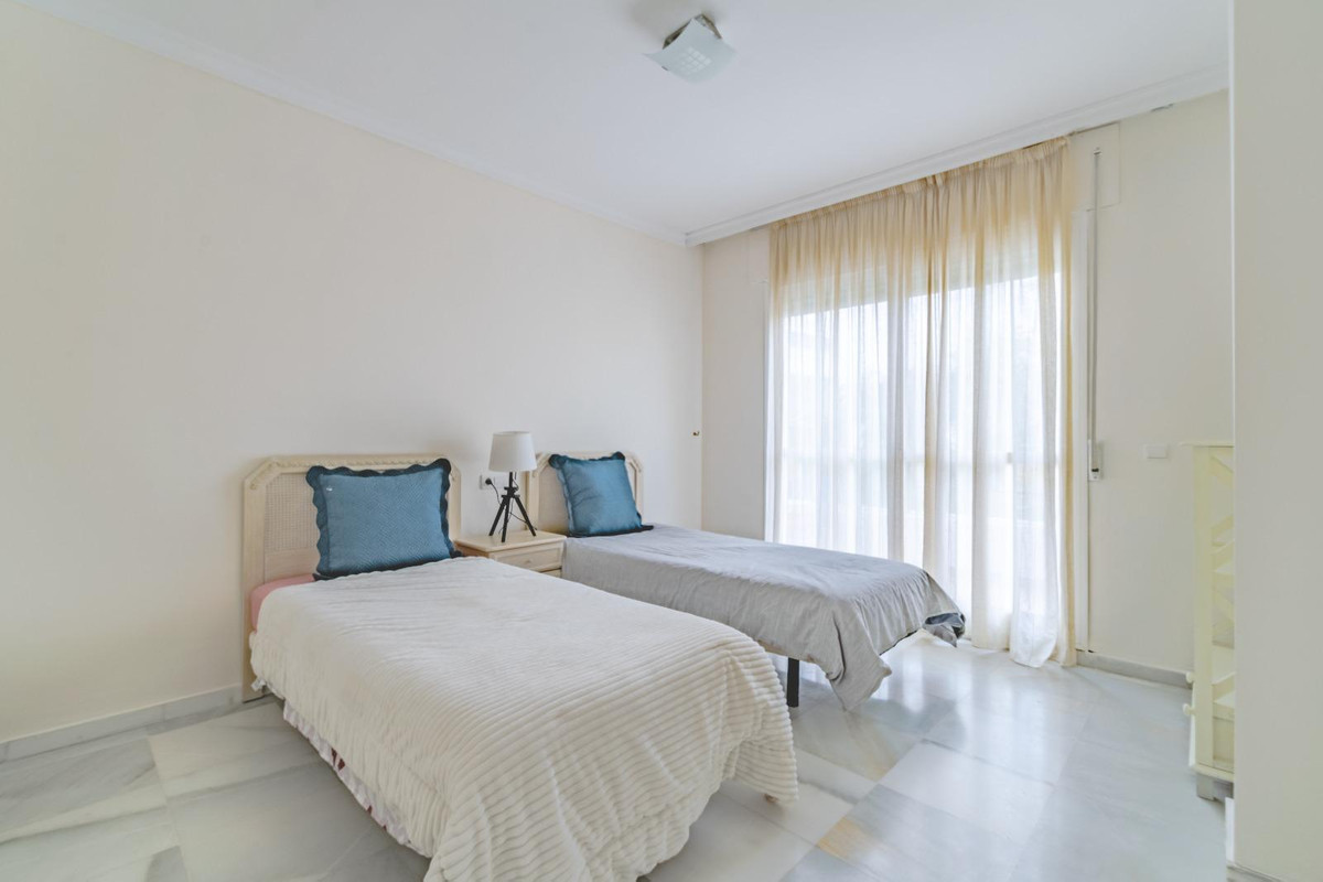 2 bedroom Apartments for sale in Marbella – R5220412