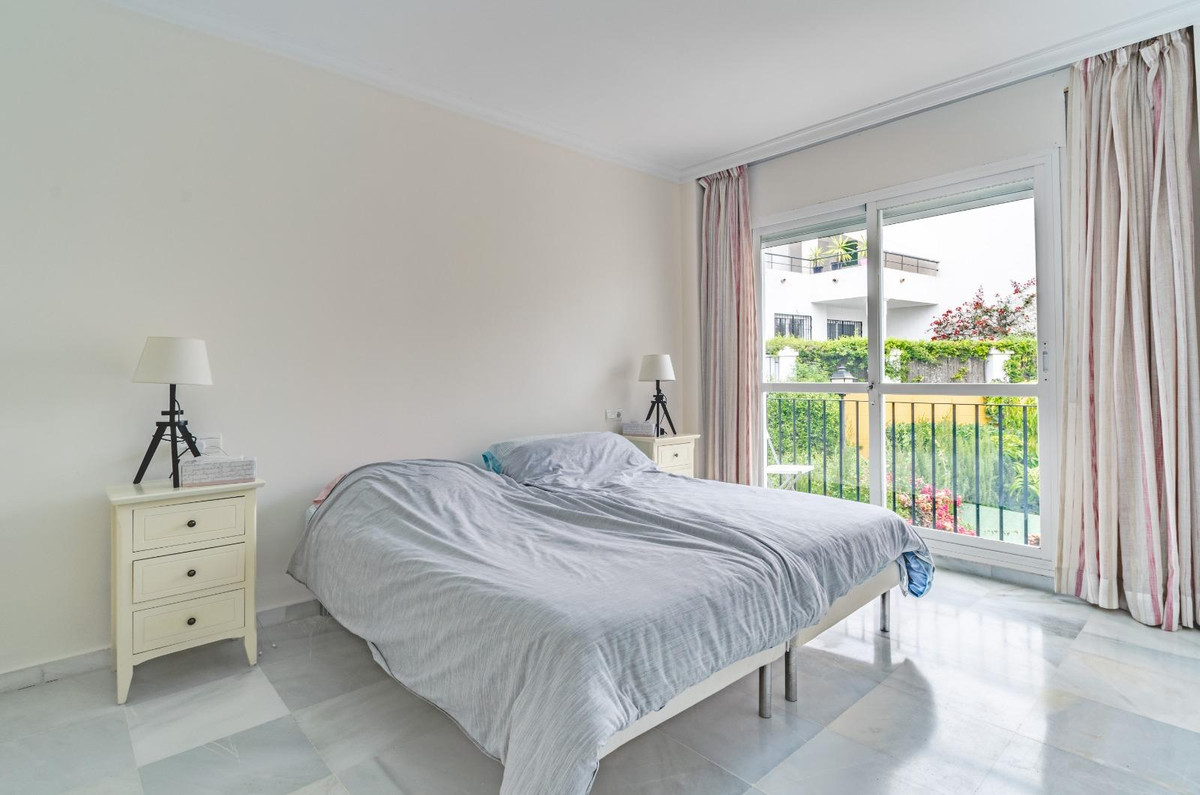 2 bedroom Apartments for sale in Marbella – R5220412