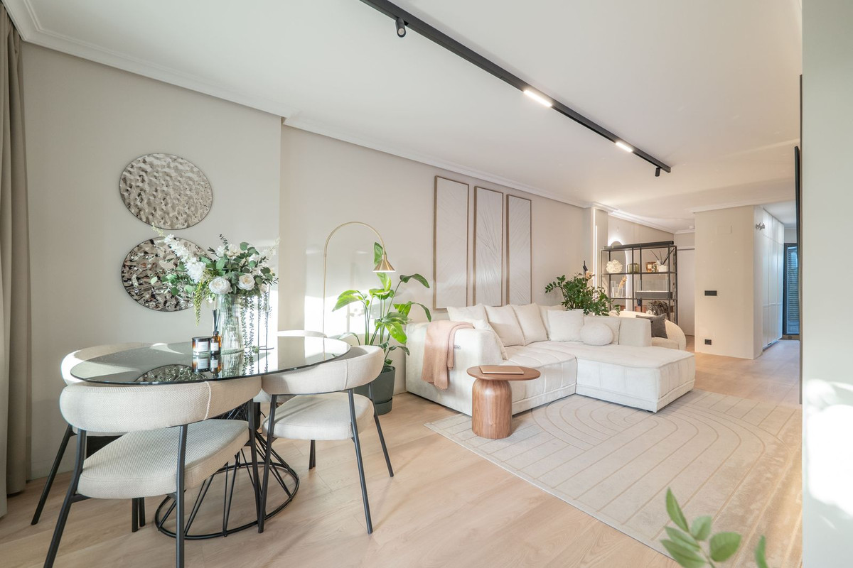 Apartamentos de 2 dormitorios en venta en Selwo – R5230069