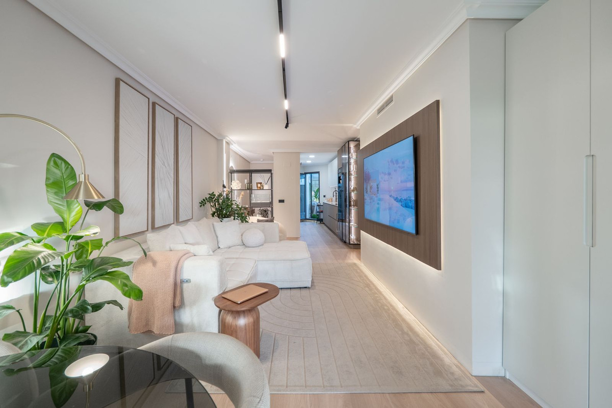 Apartamentos de 2 dormitorios en venta en Selwo – R5230069