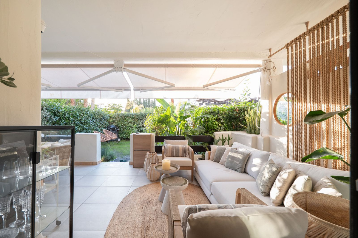 Apartamentos de 2 dormitorios en venta en Selwo – R5230069