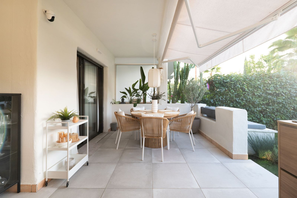 Apartamentos de 2 dormitorios en venta en Selwo – R5230069