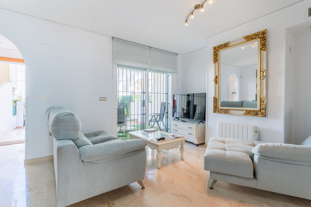 3 bedroom Townhouses for sale in El Rosario – R5219317