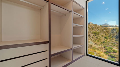 6 bedroom Villas for sale in La Quinta – R5210293