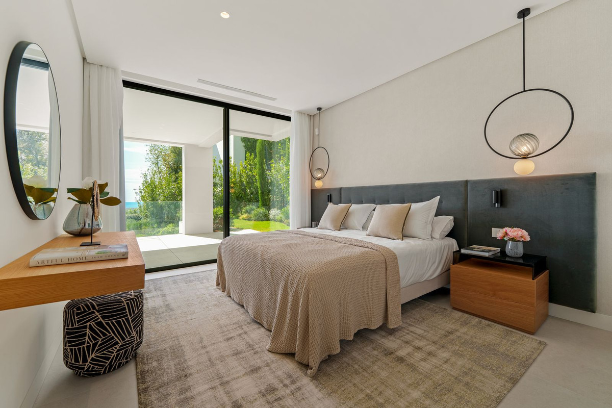 6 bedroom Villas for sale in La Quinta – R5210293