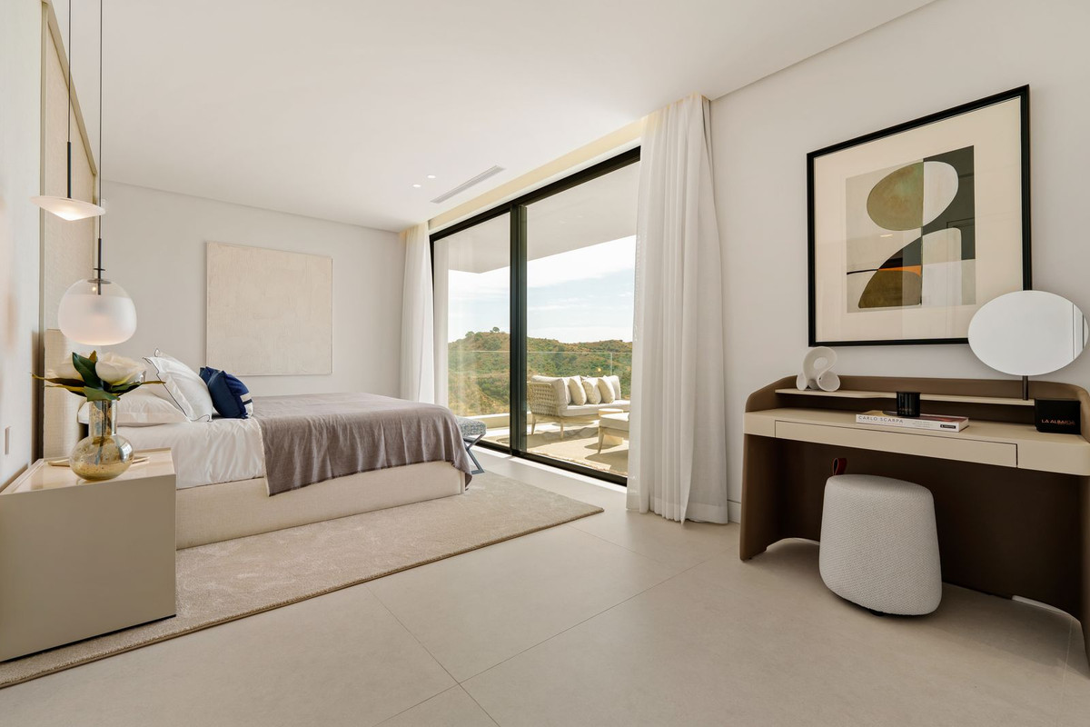 6 bedroom Villas for sale in La Quinta – R5210293