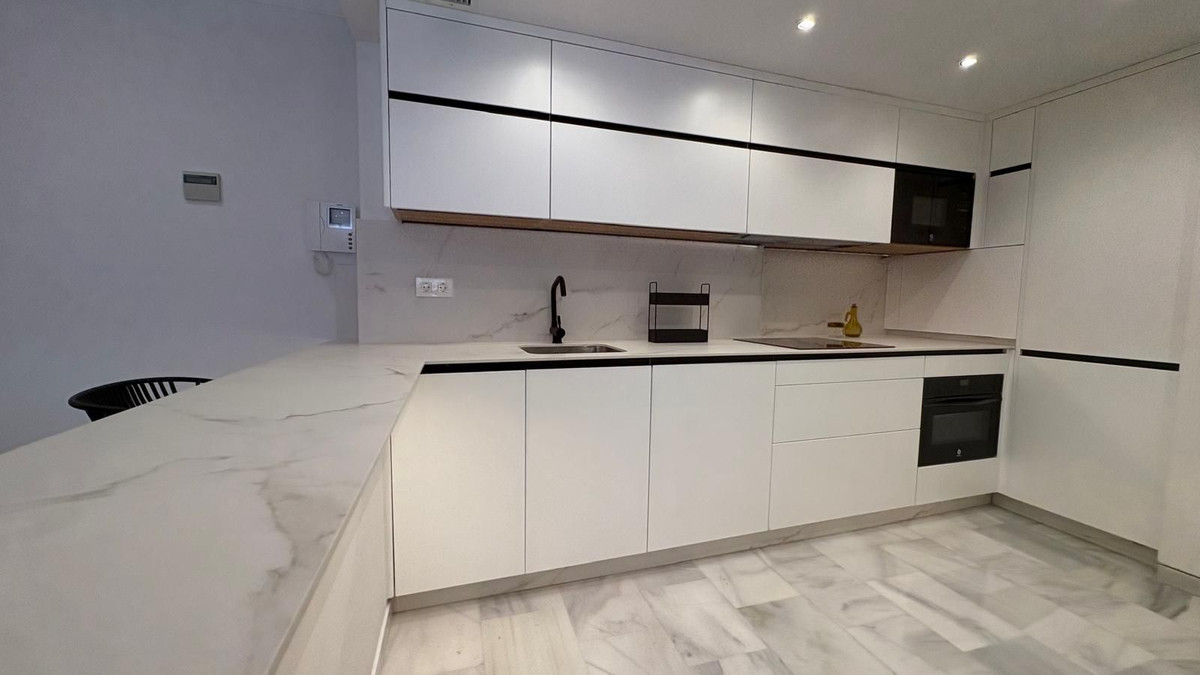 2 bedroom Apartments for sale in Marbella – R5253961