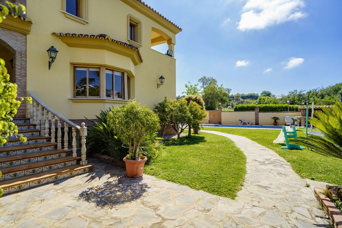 5 bedroom Villas for sale in La Quinta – R5109355 5 bedroom Villas for sale in La Quinta – R5109355