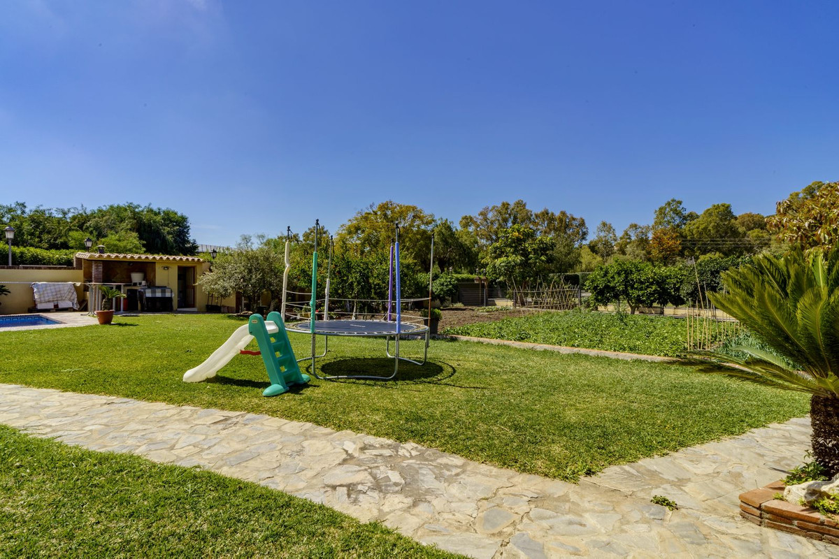 5 bedroom Villas for sale in La Quinta – R5109355 5 bedroom Villas for sale in La Quinta – R5109355