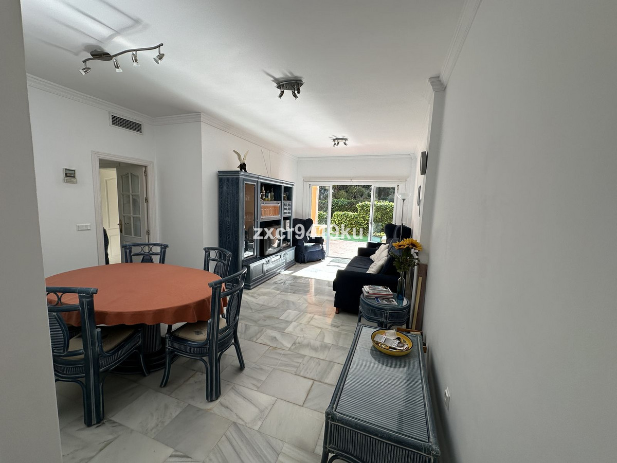 3 bedroom Apartments for sale in Carib Playa – R5259412