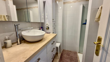 2 bedroom Apartments for sale in Mijas – R5227951