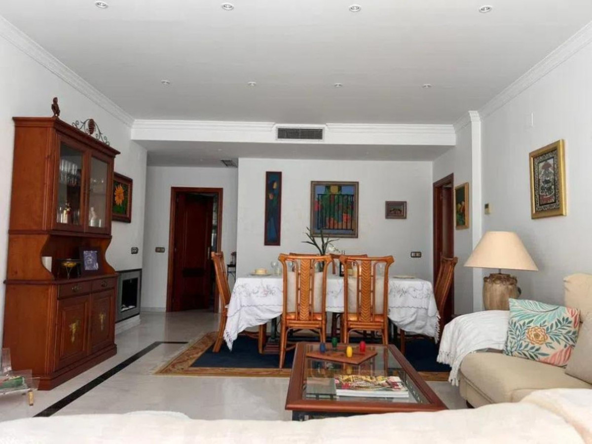 4 bedroom Apartments for sale in Milla de Oro – R5032129 4 bedroom Apartments for sale in Milla de Oro – R5032129