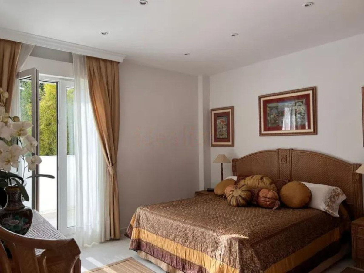 4 bedroom Apartments for sale in Milla de Oro – R5032129 4 bedroom Apartments for sale in Milla de Oro – R5032129