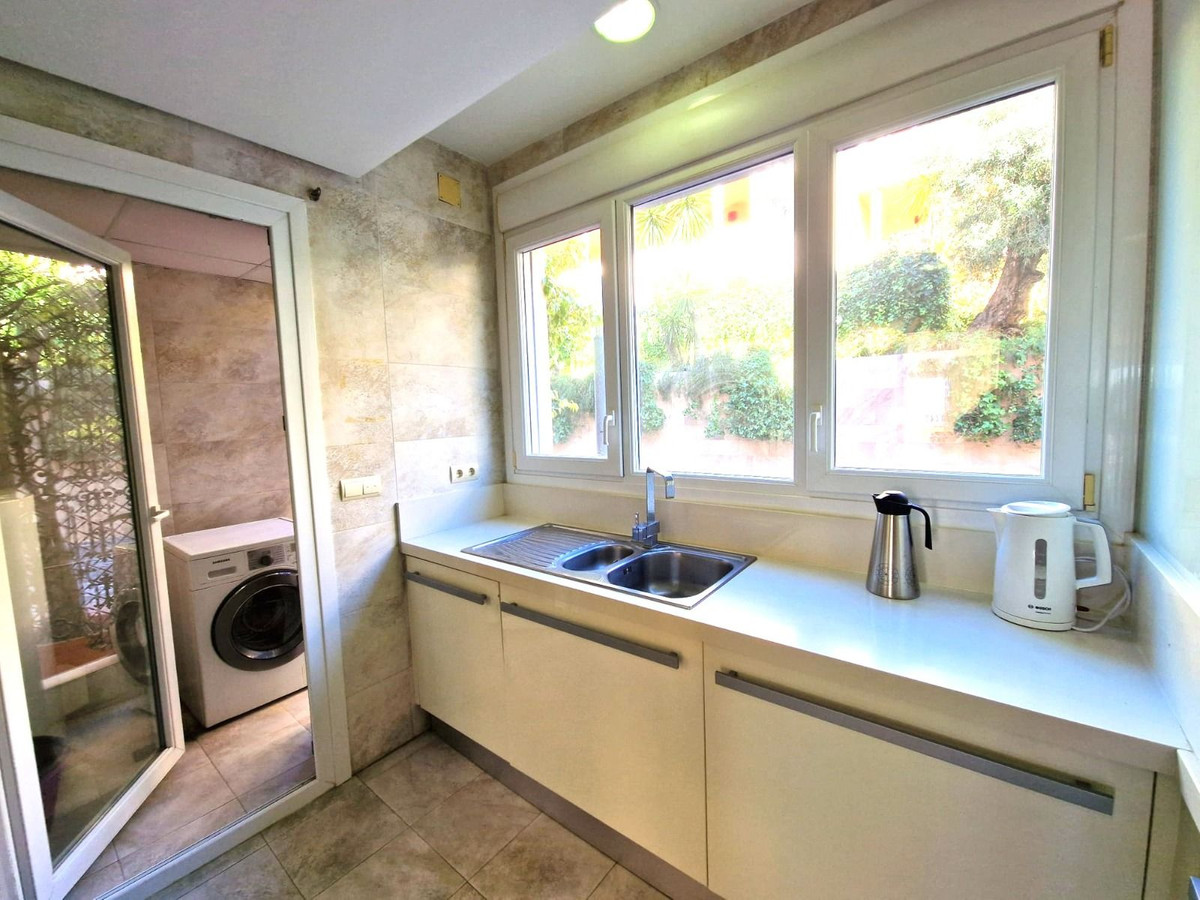 2 bedroom Apartments for sale in Marbella – R5256403