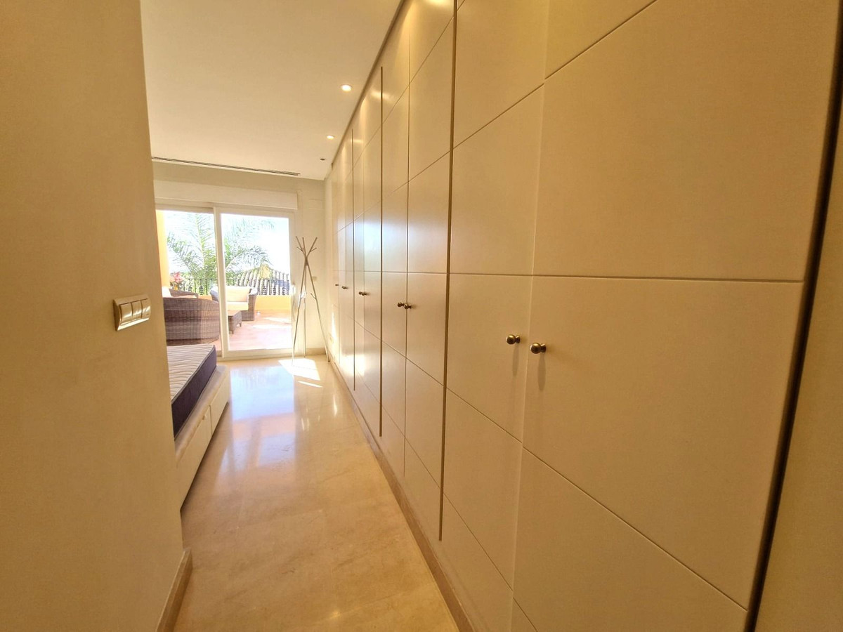 2 bedroom Apartments for sale in Marbella – R5256403