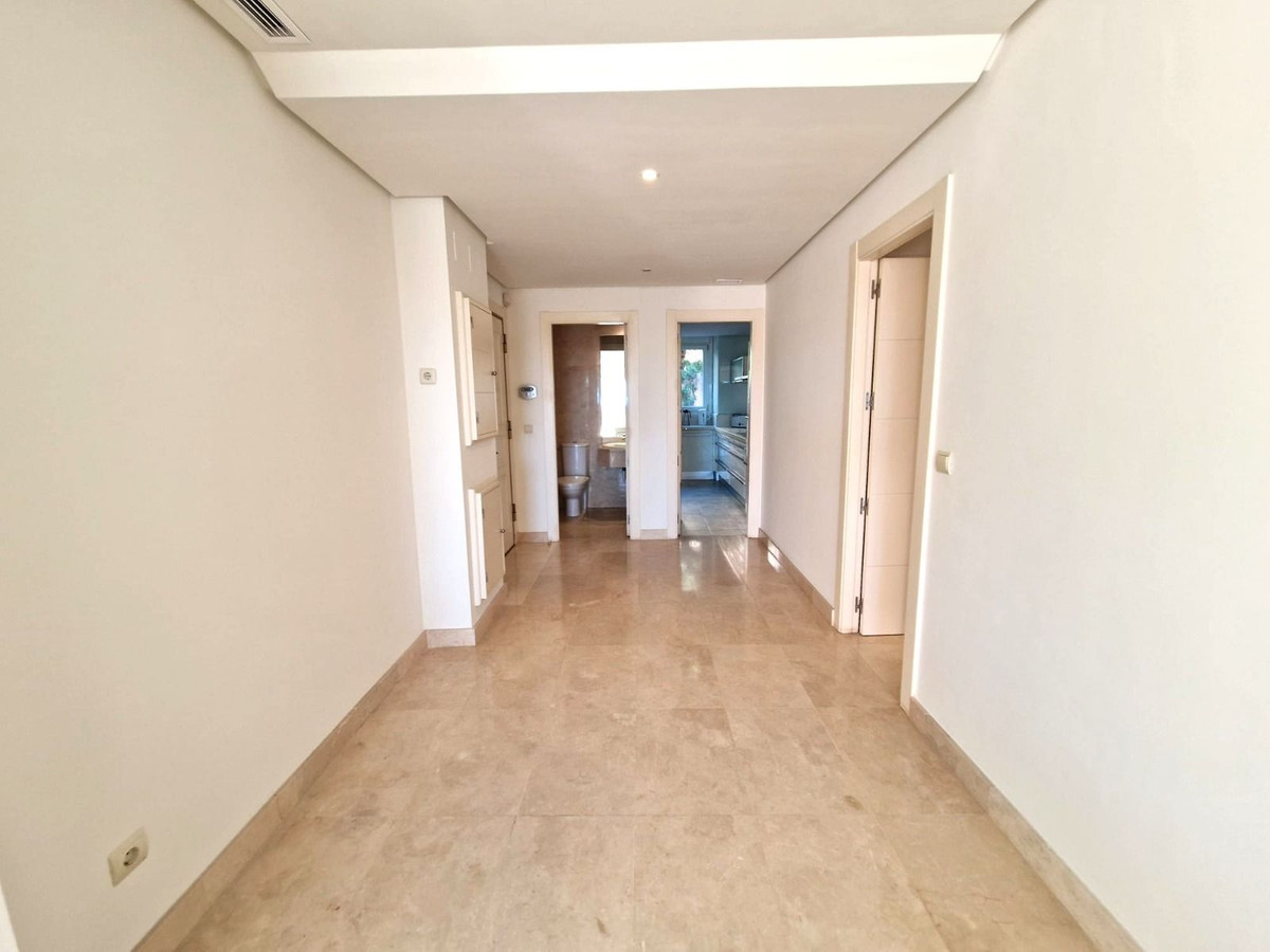 2 bedroom Apartments for sale in Marbella – R5256403