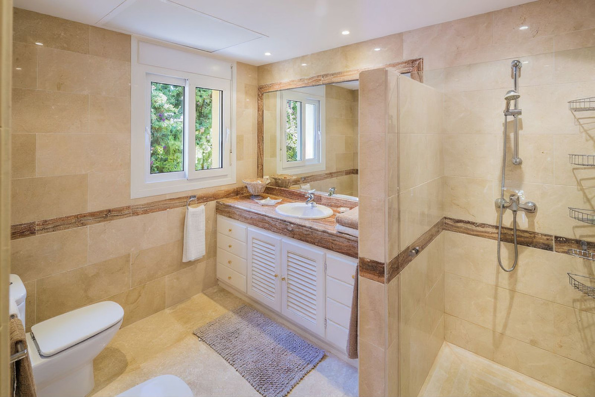 4 bedroom Villas for sale in Elviria – R5251219 4 bedroom Villas for sale in Elviria – R5251219