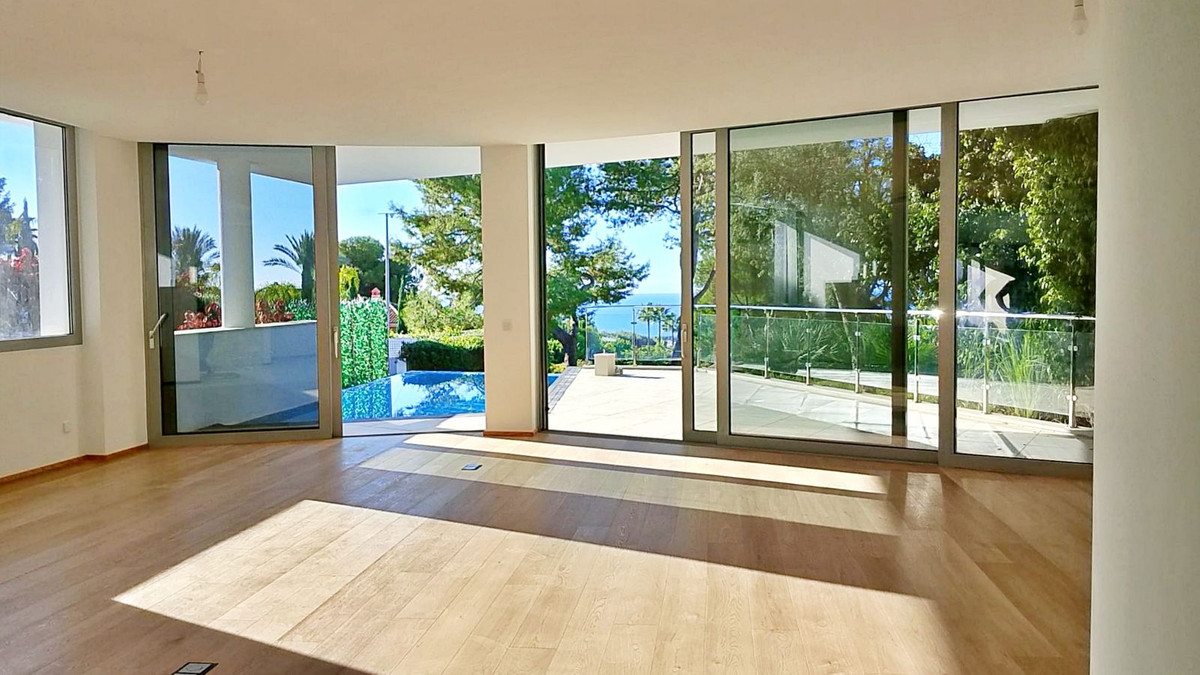 Pareados de 5 dormitorios en venta en Sierra Blanca – R5235598