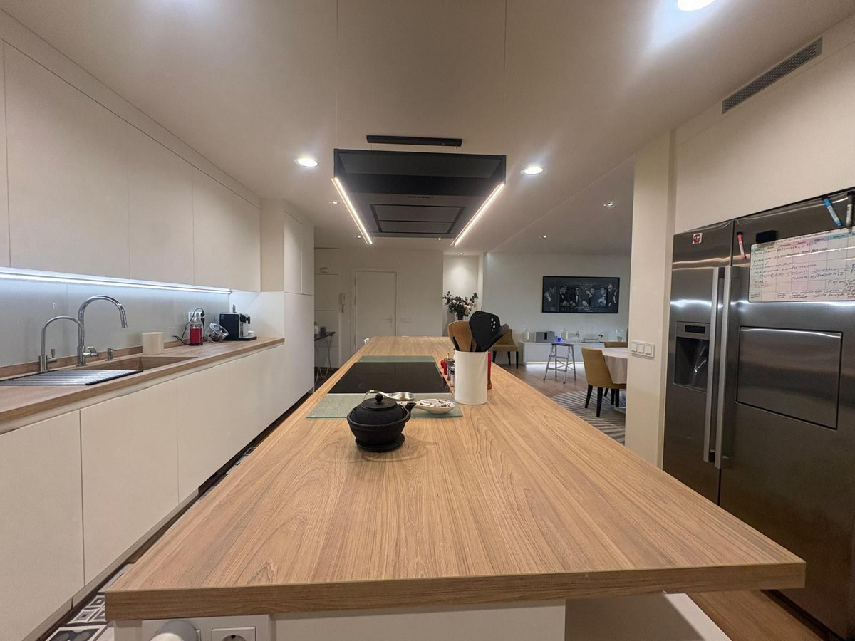 Apartamentos de 4 dormitorios en venta en Marbella – R5233582