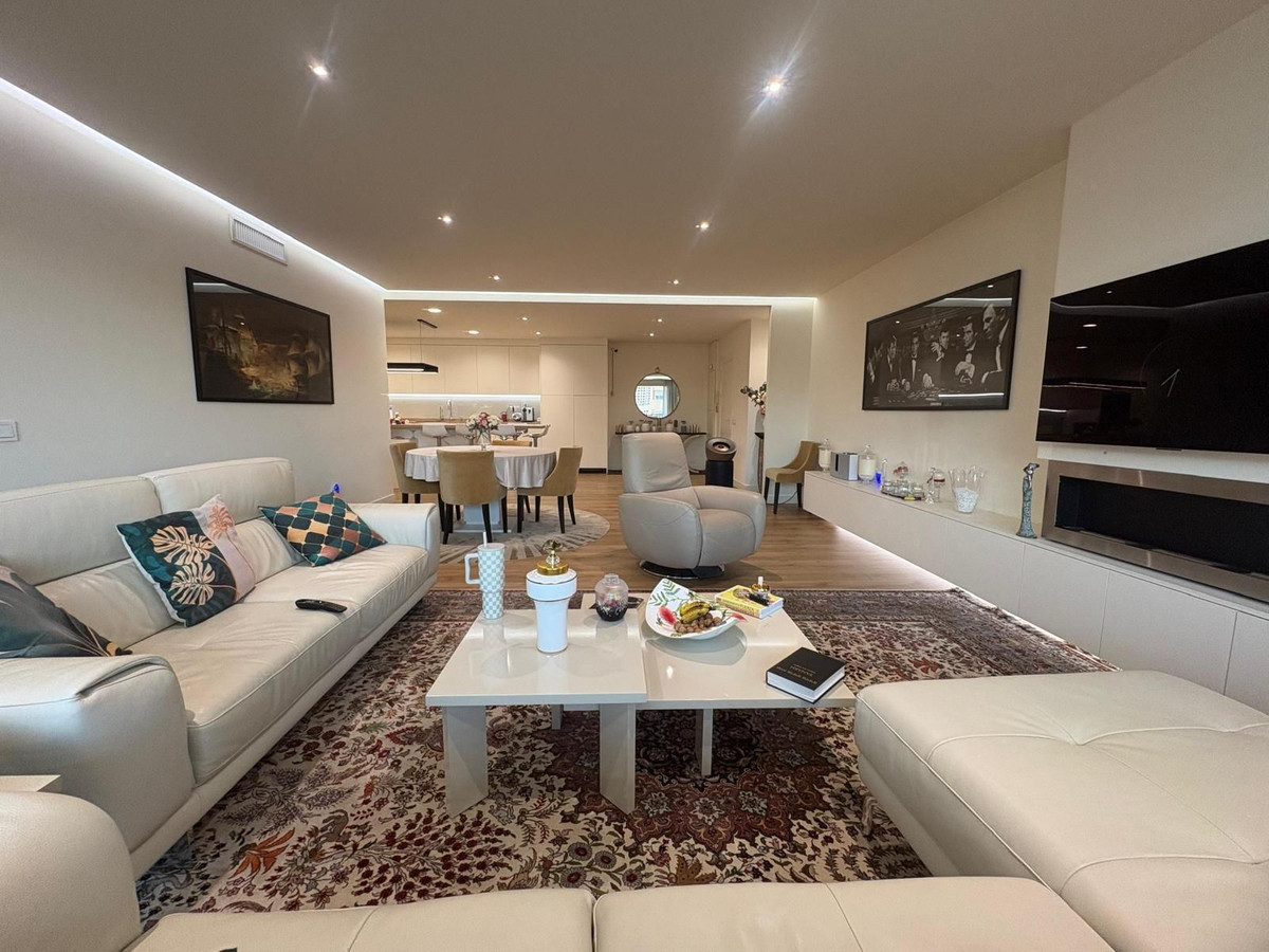 Apartamentos de 4 dormitorios en venta en Marbella – R5233582