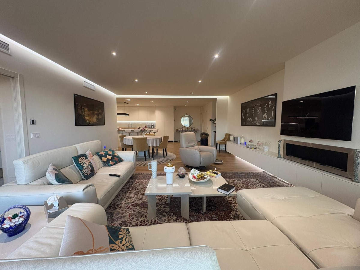 Apartamentos de 4 dormitorios en venta en Marbella – R5233582