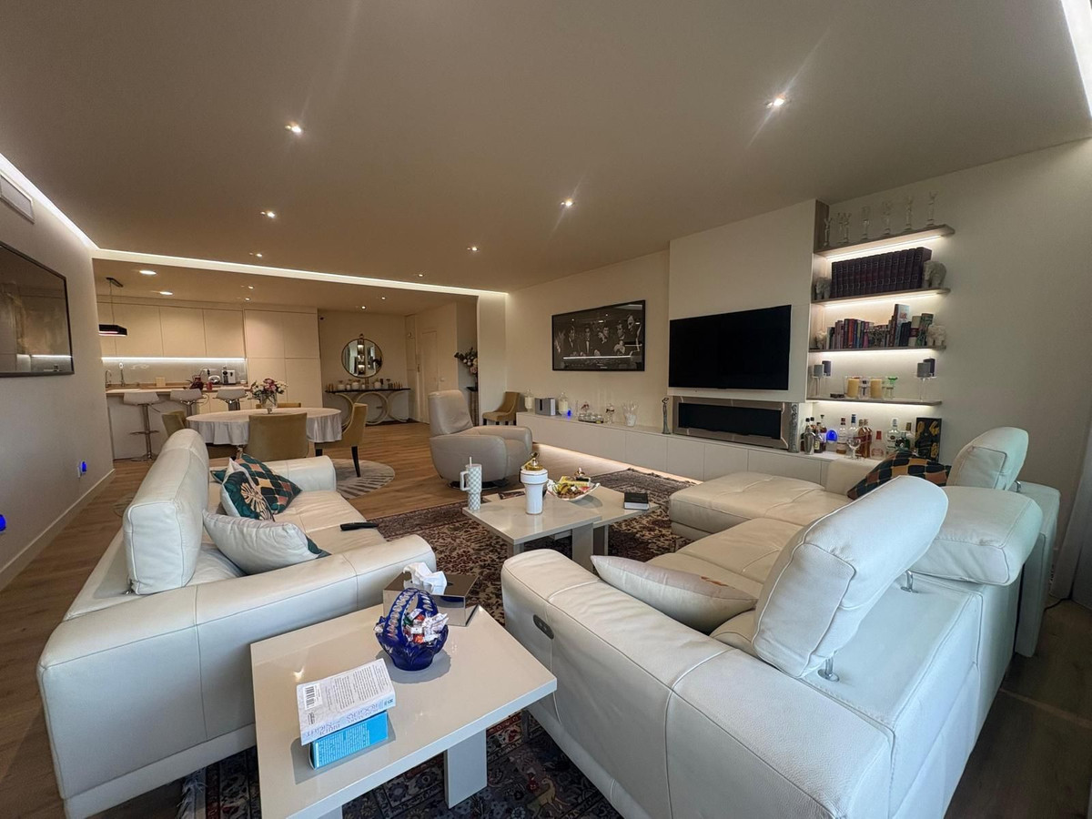 Apartamentos de 4 dormitorios en venta en Marbella – R5233582