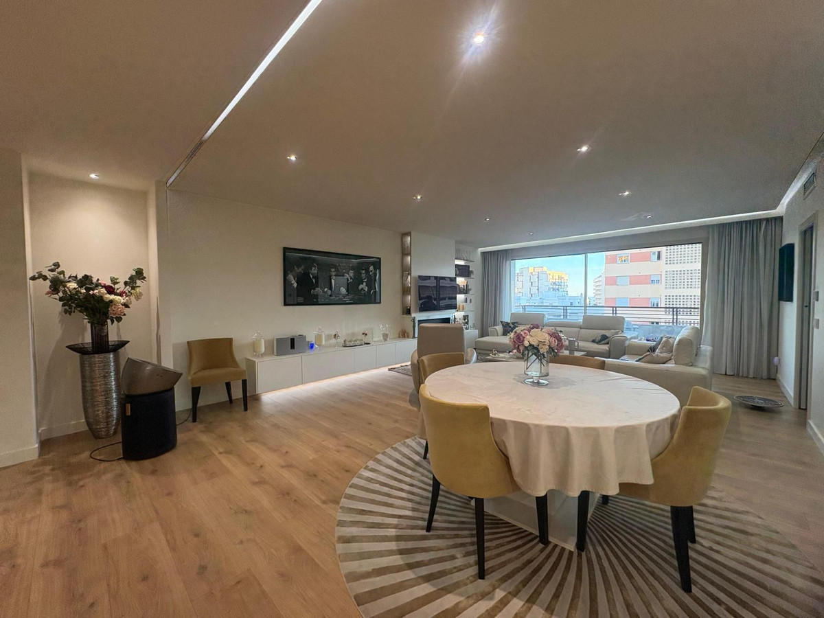 Apartamentos de 4 dormitorios en venta en Marbella – R5233582