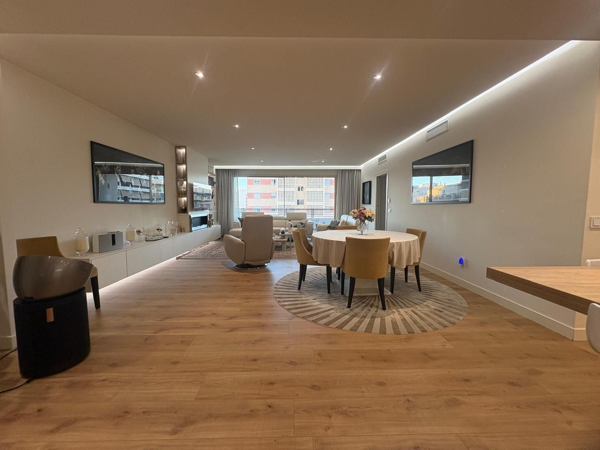 Apartamentos de 4 dormitorios en venta en Marbella – R5233582