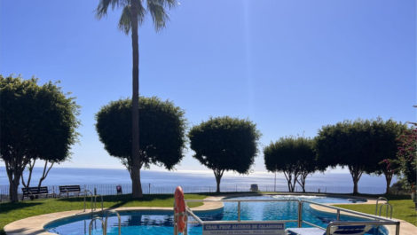 Aticos de 3 dormitorios en venta en Calahonda – R5257852