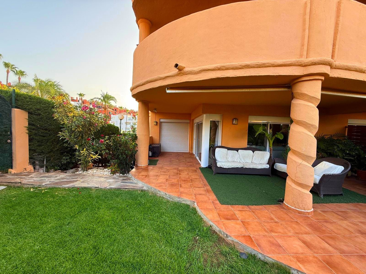 4 bedroom Apartments for sale in Calahonda – R5226442