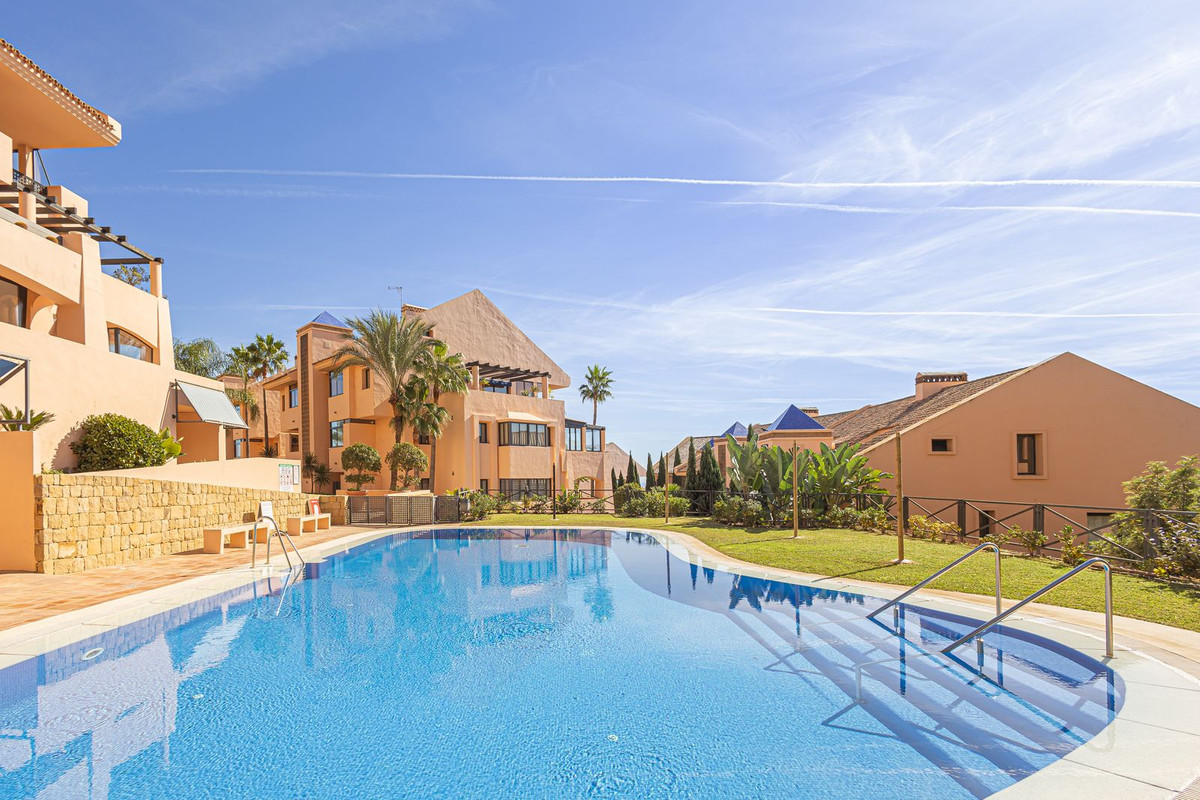 2 bedroom Apartments for sale in Calahonda – R5219713