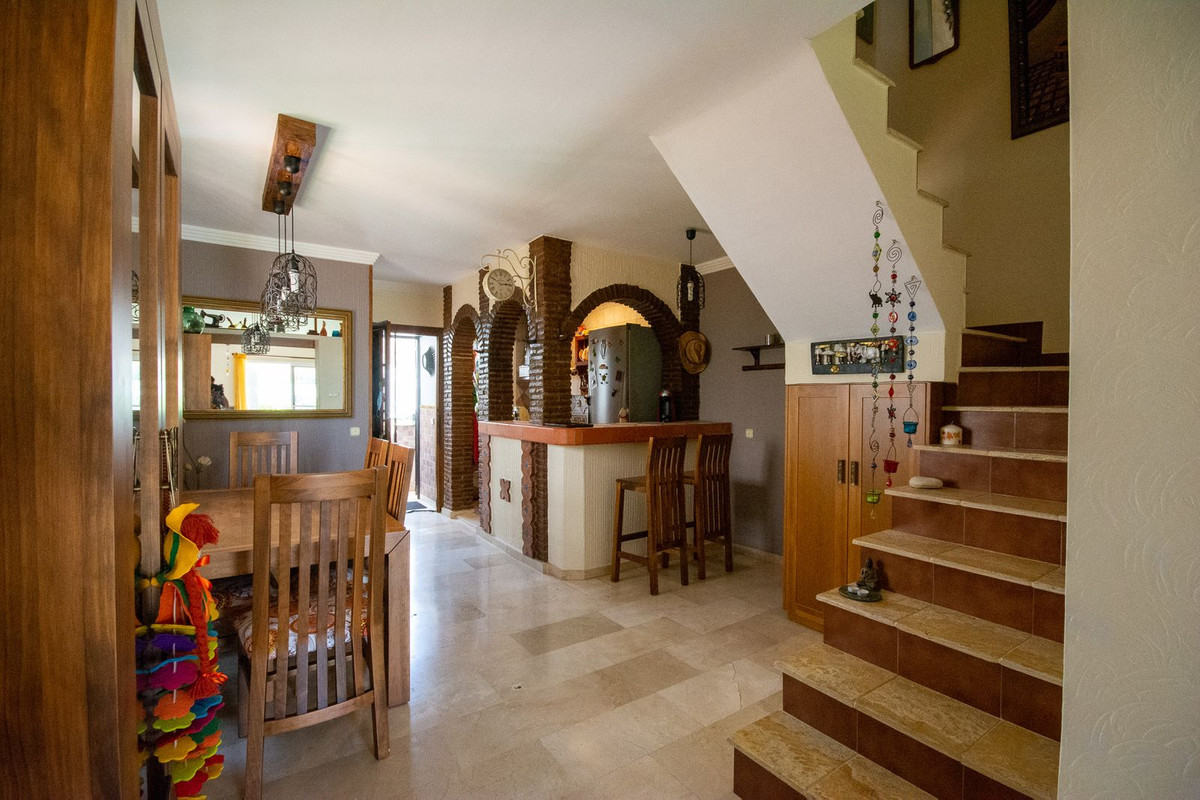 Pareados de 2 dormitorios en venta en Calahonda – R5233555