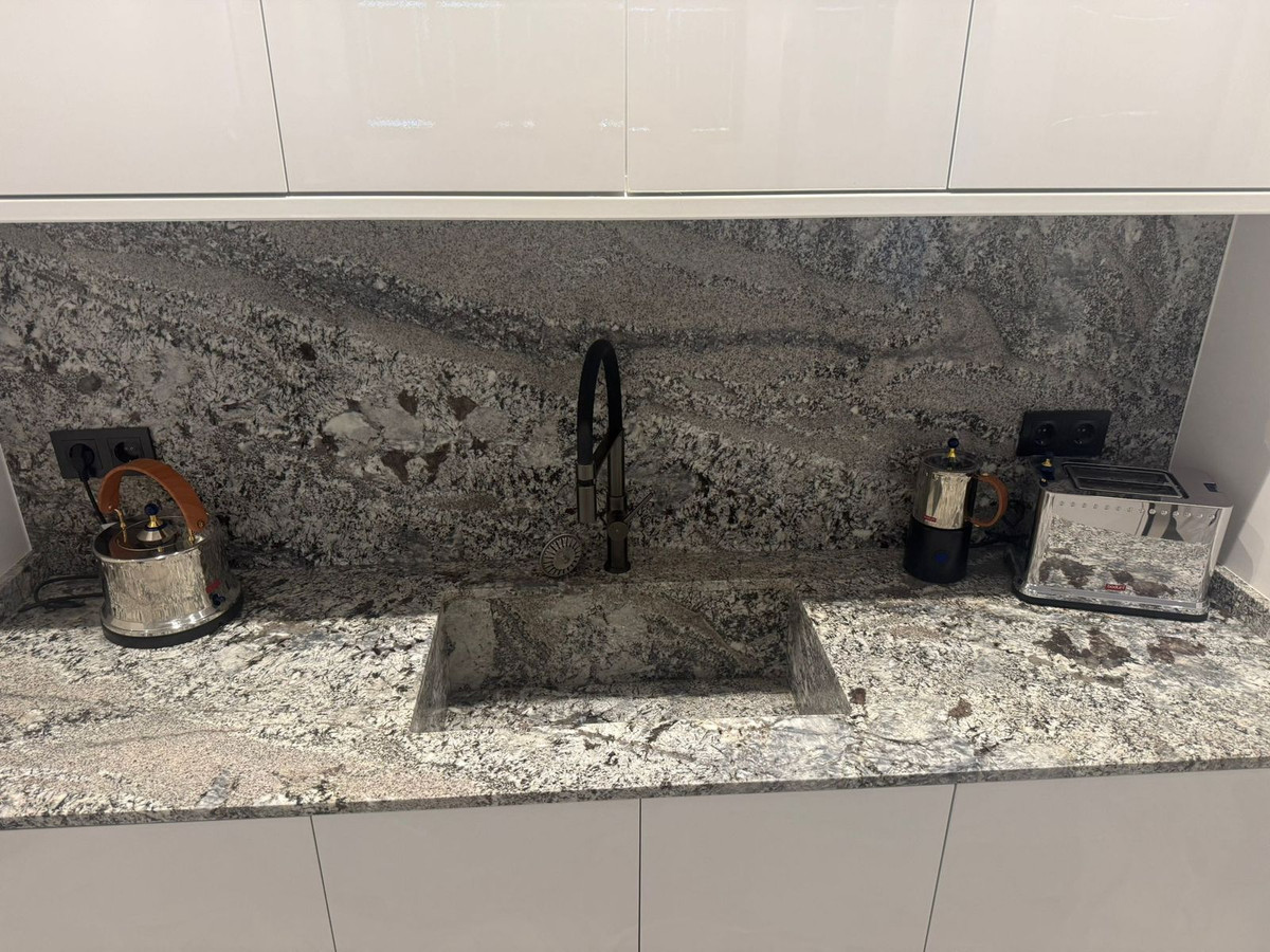 2 bedroom Apartments for sale in La Quinta – R5231047